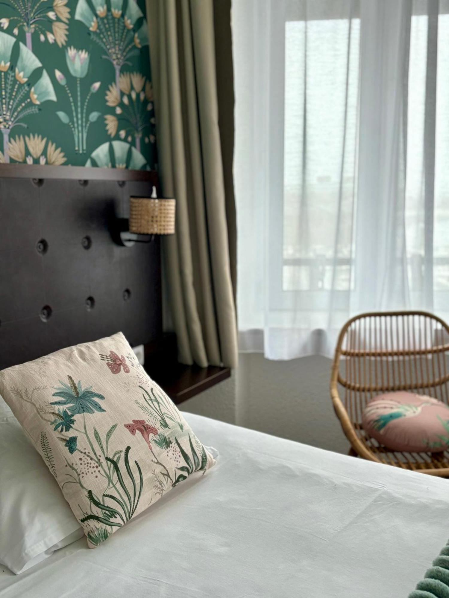 Ambassadeur Hotel - Cherbourg Port De Plaisance Экстерьер фото