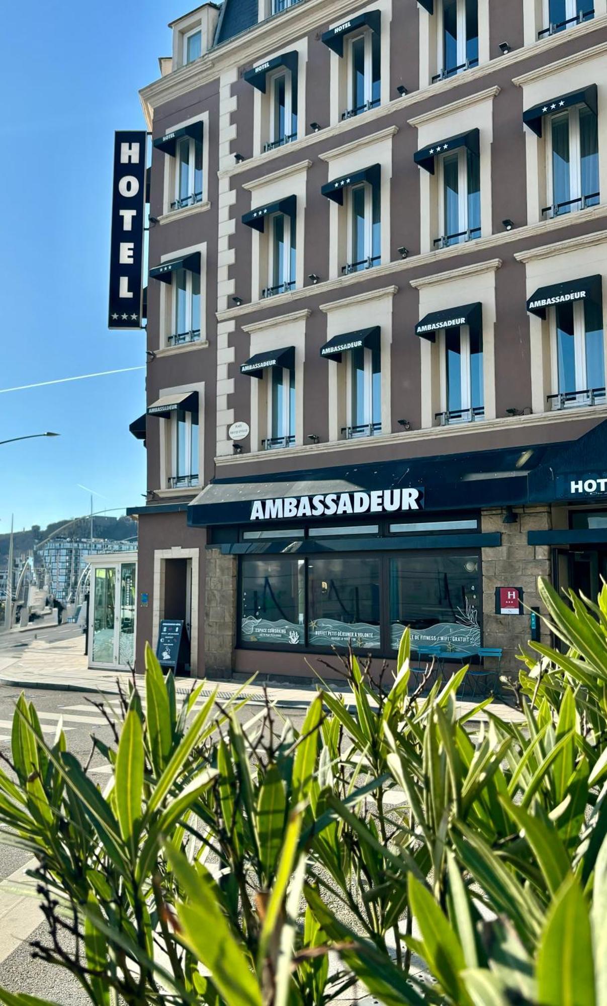 Ambassadeur Hotel - Cherbourg Port De Plaisance Экстерьер фото